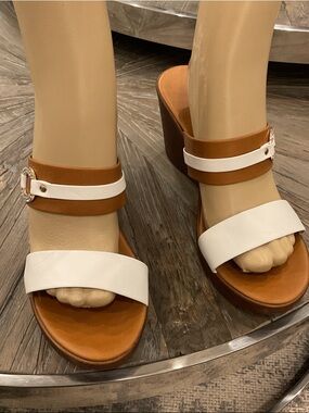 Classic Two-Tone Tan and White Wedge Sandals